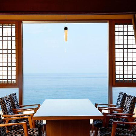 Hotel Awaji Yumesenkei Sumoto Exterior foto