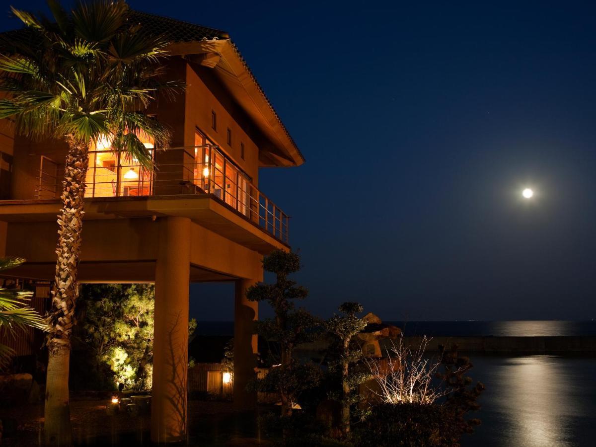 Hotel Awaji Yumesenkei Sumoto Exterior foto