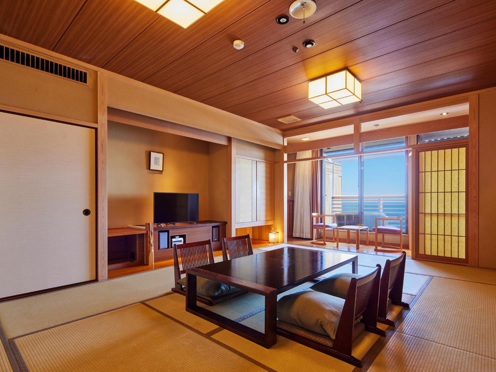 Hotel Awaji Yumesenkei Sumoto Habitación foto