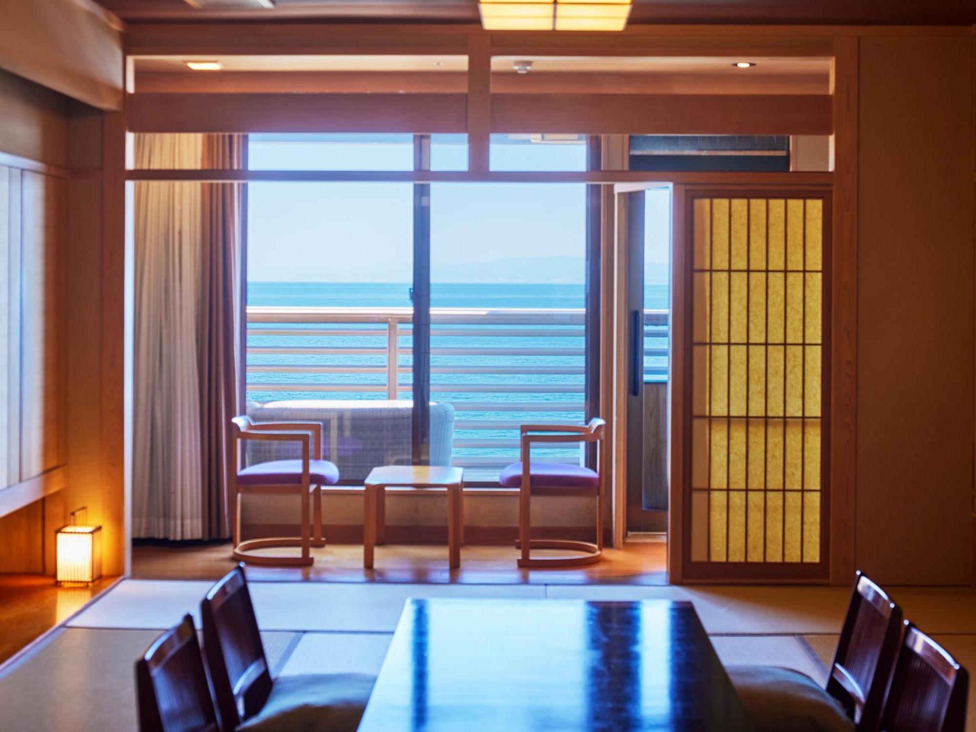 Hotel Awaji Yumesenkei Sumoto Habitación foto